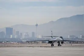 因新冠感染人数迅速增加 美国空军全球9处基地“变红”图片