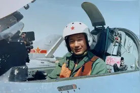 空军71周年，东航“五星机长”讲述40年飞行故事图片