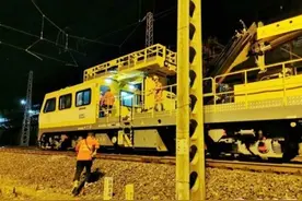 鹰厦线铁路接触网频繁跳闸 原来是这种小动物短接造成图片