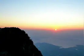 瞰江西庐山五老峰日出：绝美壮阔视频封面