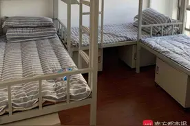 广州一海底捞火锅店租小区套间作员工集体宿舍，遭业主反对图片