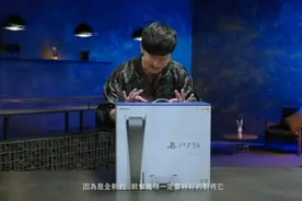林俊杰开箱PS5 此时再大的明星都开心得像个孩子图片