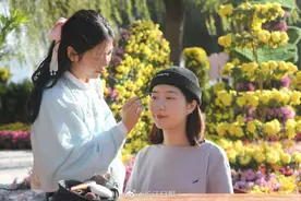 穿汉服、化菊花妆，护士小姐姐打卡江滩菊展图片