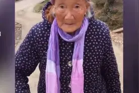 95岁奶奶赶集给近40岁孙子买零食，袋子打开网友太羡慕图片