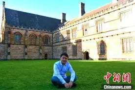 “90后”海归骑三轮车创业 投资百万做垃圾回收图片