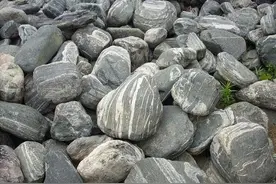泰山石，压的不是宅子，是心窝子图片