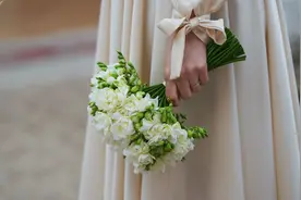 "最后的婚礼"：丹麦患癌新娘仪式后15分钟去世图片