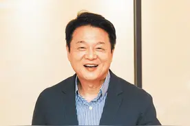 周锡玮赴金门敲响“和平钟”，强调“小三通”势必要重新开放图片