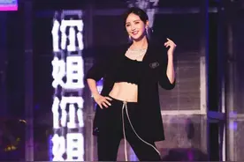 半个月能瘦20斤的她又把自己虐出腹肌马甲线了图片