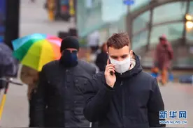 白俄罗斯首都明斯克：强制佩戴口罩图片