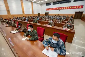 中部战区掀起学习贯彻党的十九届五中全会精神热潮图片