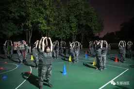 女战士如何提升体能训练成绩？这个女兵连的训练方法值得一试图片