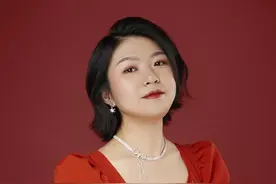 对话“凡尔赛文学”博主蒙淇淇：我有通过夸张炫耀打造人设，连中产都算不上图片