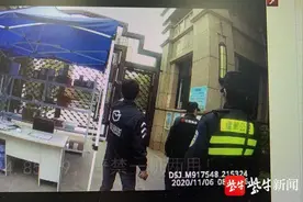 多人报警称快递失踪 警方提醒：摆放在公共区域的包裹要及时取图片