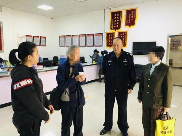 泪崩！岳阳80岁老兵：“我部队打电话，让回去！”
