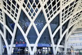 珠西综合交通枢纽江门站15日开通运营，“8台20线”融通广东三大都市圈图片