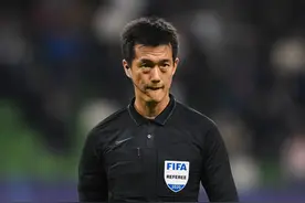 记者：中澳战主裁为韩国裁判高亨进，第四官员金希坤图片