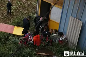 昆明一食品公司非法雇佣10名外籍人员 警方：外籍人员核酸检测呈阴性，送拘留所拘留审查待遣返图片