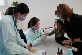 跨国DNA取样怎么做？上海徐汇法院完成全国首例提取DNA样本的国际司法协助案件图片