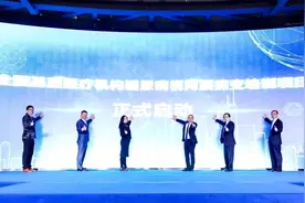 糖尿病可致盲，专家呼吁糖尿病患者及早发现治疗图片