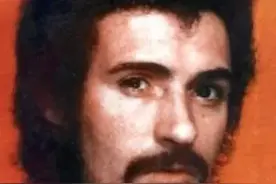 数次躲过追捕，又在监狱里躲过多次暗杀的英国连环杀手，终于，被新冠带走了图片