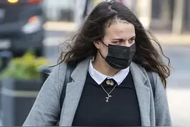 15岁男孩被迫和老师恋爱，绝望下，他想自宫来逃离魔爪图片