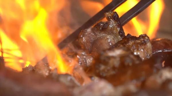 坨坨肉、松茸鸡汤、苦荞面包……谁才是这个地方美食界的NO.1？