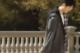 刘昊然带保温杯上班，妥妥老干部风，网友：小小年纪老成稳重图片