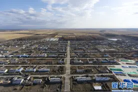 黎明村的幸福曙光图片