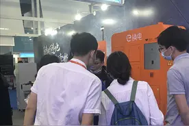 易马达e换电参展高交会 展示电动车充电全新解决方案图片