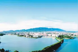 浔阳江上听琵琶图片