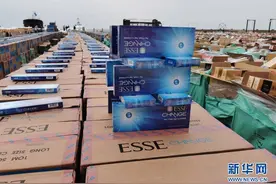 广东海警查获一宗涉30余万条香烟的特大走私案图片
