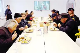 天水麦积区马跑泉镇石咀村：适龄幼儿有了“童话城堡”耄耋老人享用免费午餐图片