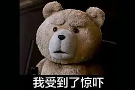 引擎盖翘起还能开？司机居然凭这个高速“盲开”10多公里...图片