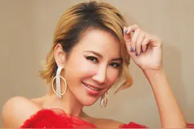 45岁李玟腋下暴露年纪？网友说：别对女明星太苛刻图片