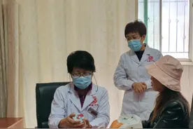 你知道为什么会长粉刺吗？肤康中研医生：记住这几点和粉刺说拜拜图片