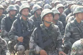 热点｜砰砰砰……新兵的实弹射击开始了图片