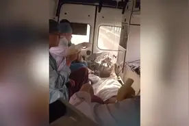 医护人员在救护车里吃香蕉遭部分网友质疑？当事医生回应来了视频封面