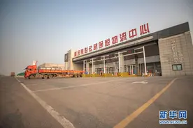 重庆跨境公路班车哈萨克斯坦线首发图片