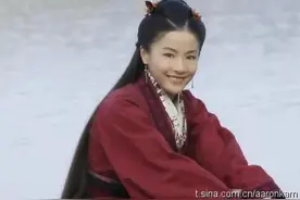 她的脸变化可真大……图片