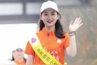 60位佳丽齐聚星城，2020世界旅游小姐中国年度冠军总决赛举办入城仪式，图片