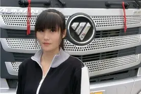 都说女人是水做的，她却说自己是水泥做的图片