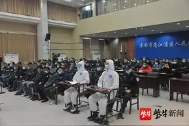 淮安一驾校教练，用无人机“指挥”200余名学员科目二考试作弊图片