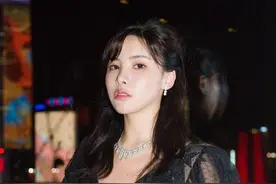 名媛曹译文微服私访体验工人生活，满屏富二代优越感，放过打工人图片
