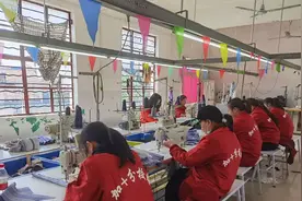 武汉校服厂疫情后转做JK制服订单暴涨：买家中有两成上班族图片