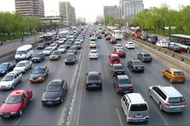 国务院常务会议：鼓励各地增加号牌指标投放图片