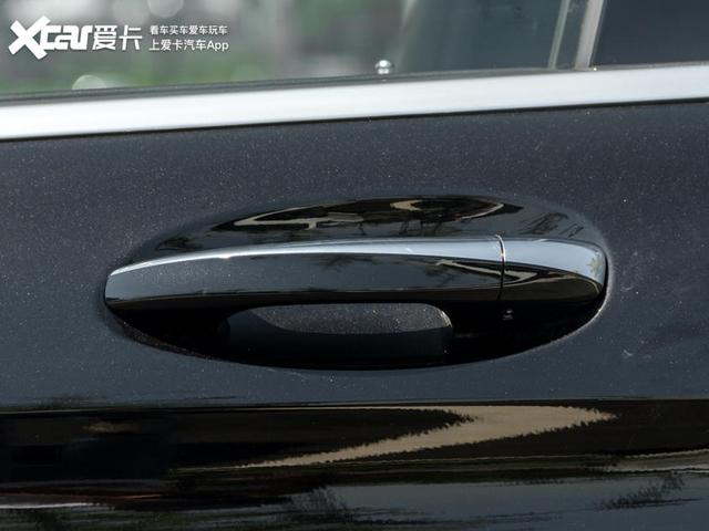 豪华品牌中型SUV的中坚力量，奔驰GLC解读低配车