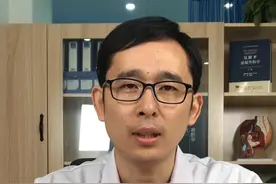 男人为什么喜欢看女人的胸部？图片