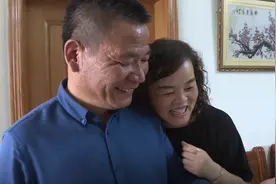 爱的接力！超市老板16年捐百万资助100多名贫困生视频封面