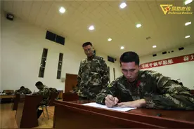 士官晋级之路，看他们如何“过关斩将”图片